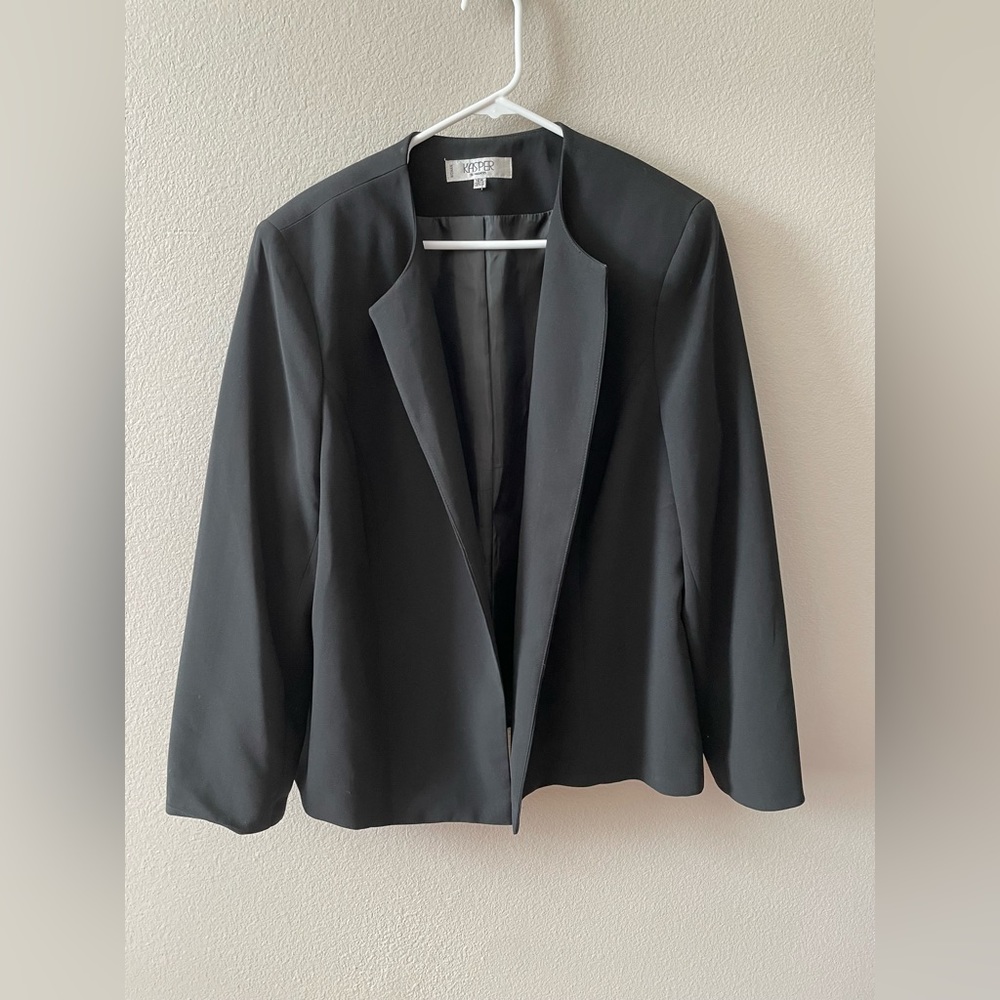 Kasper Women’s Black Blazer Size 18W